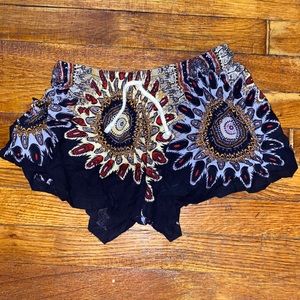 Lightweight mandala lounge short